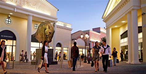 outlet castel romano orari
